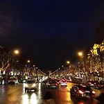 Toureifelchampselysee شقة *