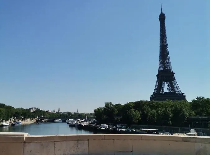 Apartment Toureifelchampselysee Paris