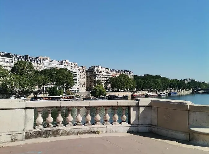 Apartment Toureifelchampselysee Paris