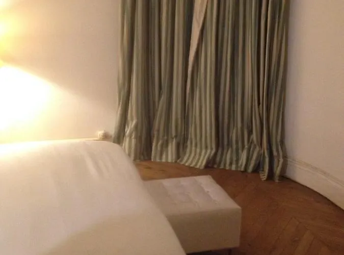Toureifelchampselysee Apartment Paris