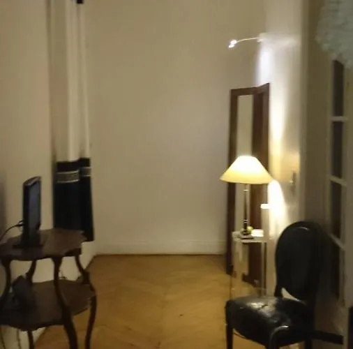 Toureifelchampselysee Apartment Paris