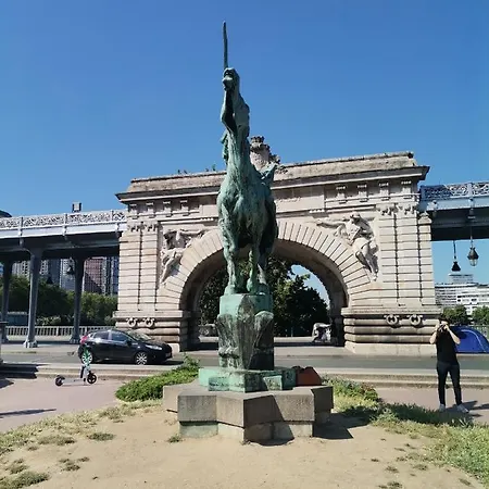 Toureifelchampselysee *