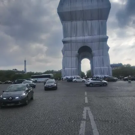 Toureifelchampselysee Lägenhet