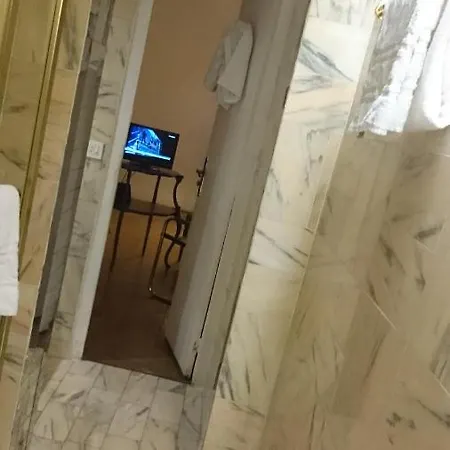 Lägenhet Toureifelchampselysee