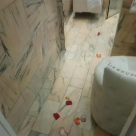 Toureifelchampselysee * Paris