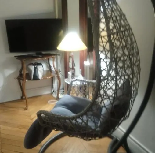 Toureifelchampselysee Paris