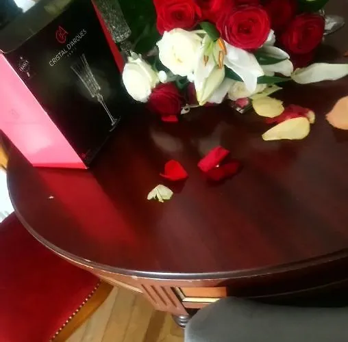 Toureifelchampselysee * Paris