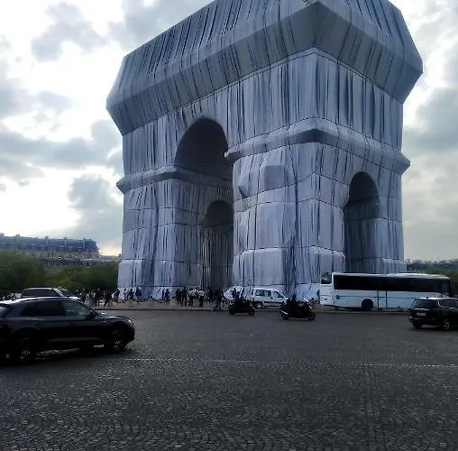 Appartement Toureifelchampselysee Paris