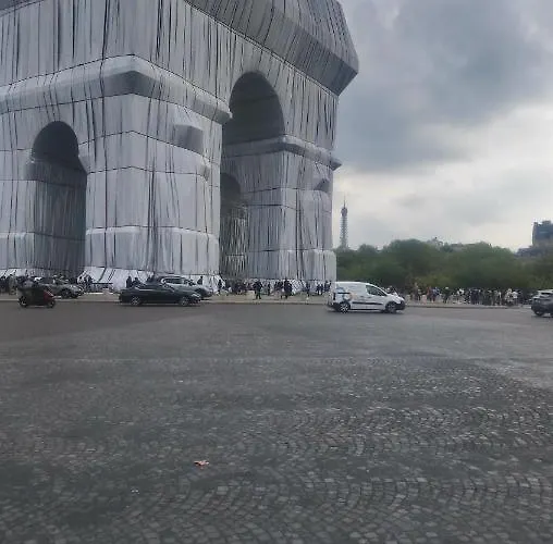 Toureifelchampselysee *