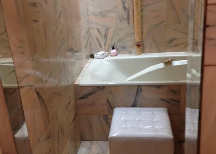 Toureifelchampselysee Paris