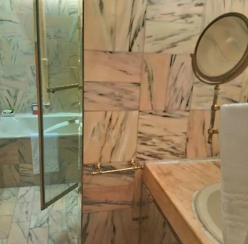 Appartement Toureifelchampselysee Paris