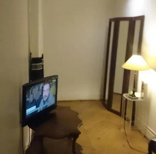 Toureifelchampselysee Paris